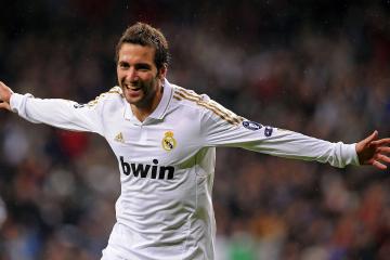 开云体育在线-希腊正面击溃苏格兰，福登完成自我救赎，一场比赛的双重叙事