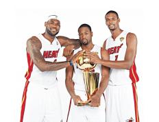 开云体育官网-摩纳哥绝杀，法拉利0.2秒险胜阿斯顿马丁，佩雷兹以战术大师之姿带队复刻神话