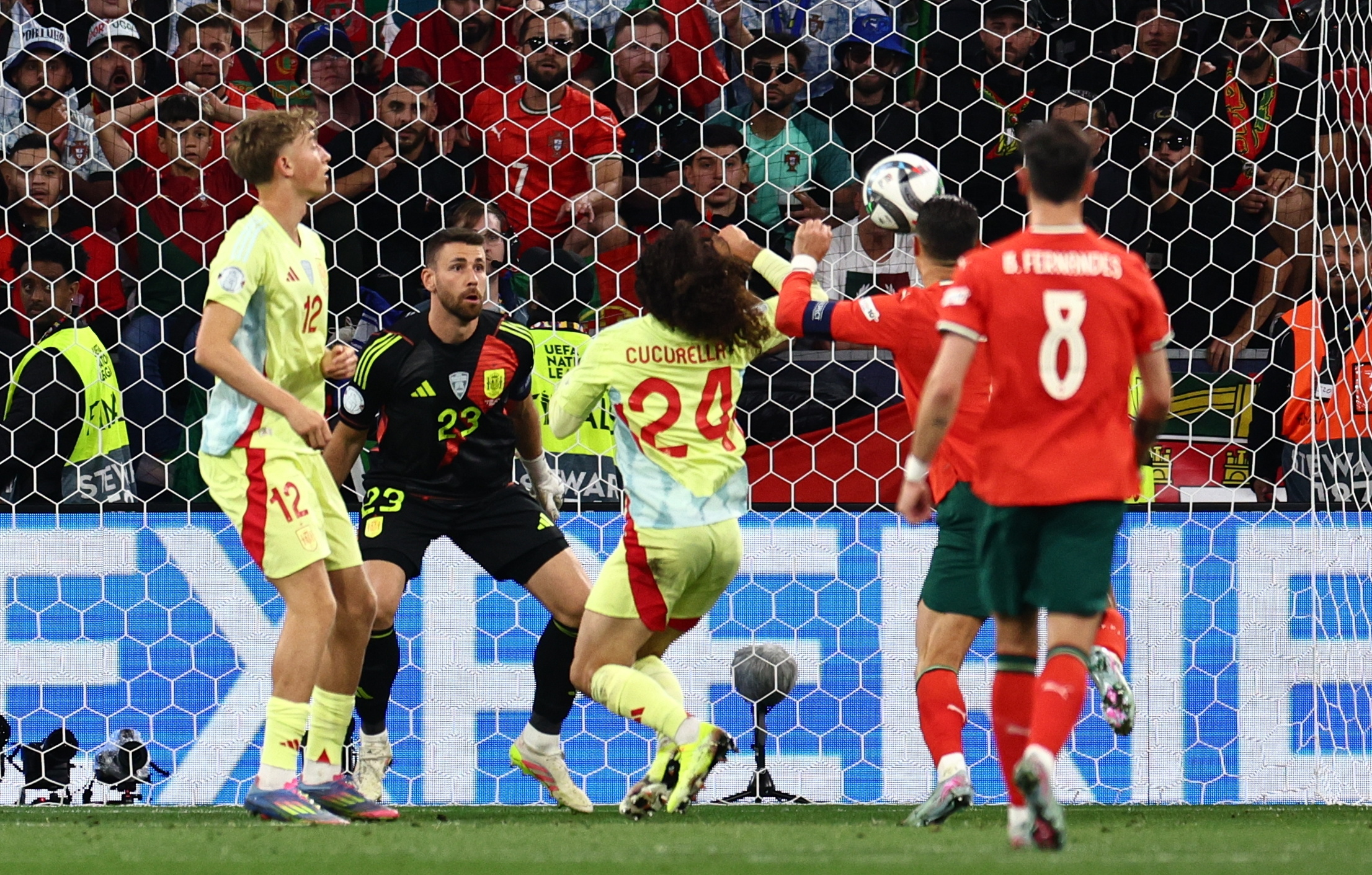 开云官方app入口-荷兰队在比赛中战胜葡萄牙，取得了胜利