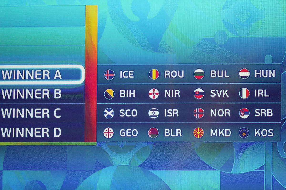 开云平台-包含足球联赛冠军争夺白热化，胜负难分预测的词条