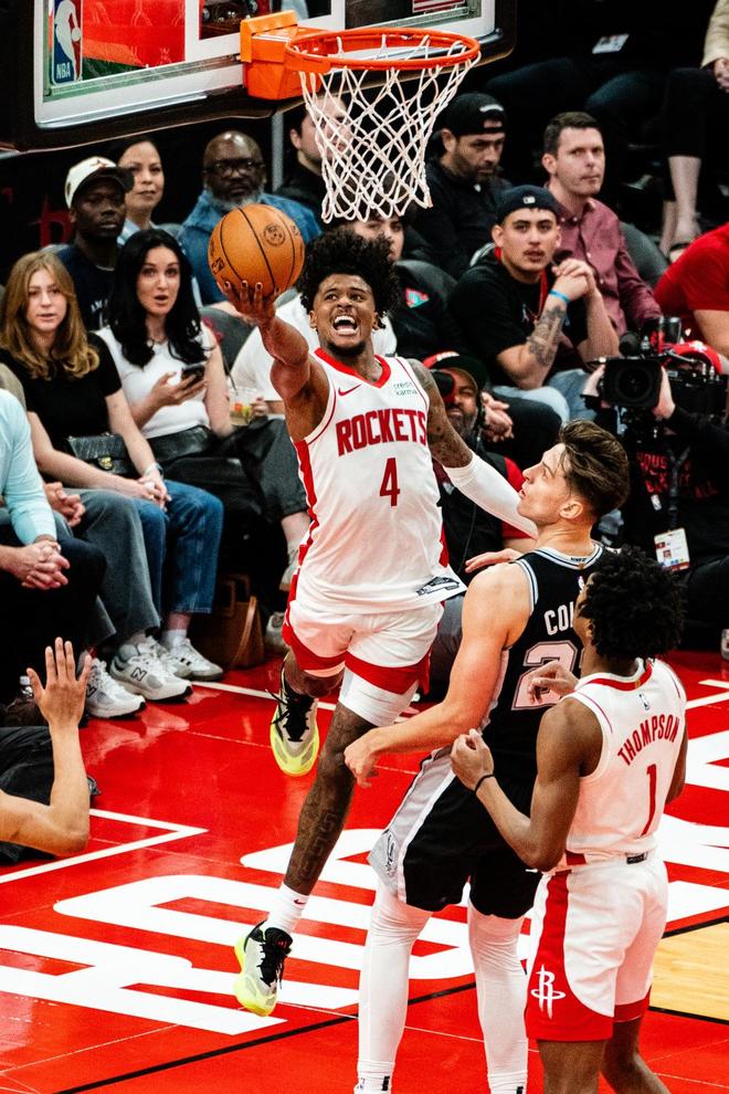 开云官方app入口-火箭队连胜马刺，晋级季后赛