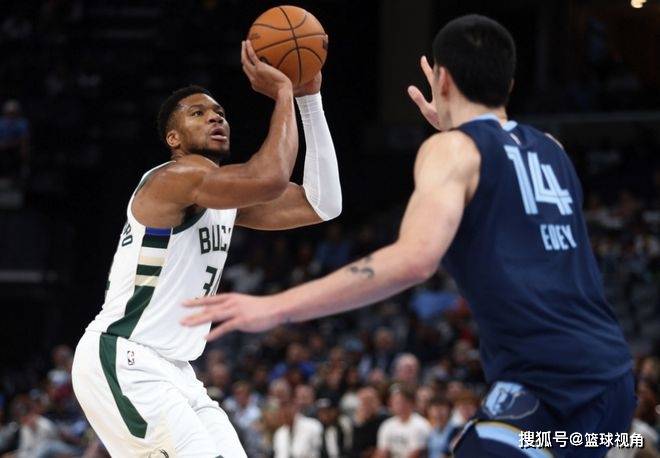 开云体育在线-雄鹿再胜奇才：字母哥37+14造成奇才4连败