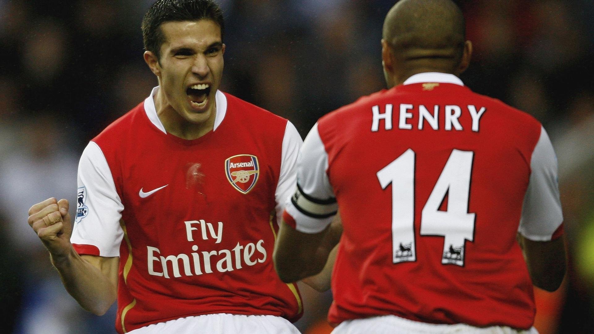 开云体育APP下载-幻蓝极光，当巴林夜幕为一位局外人绽放